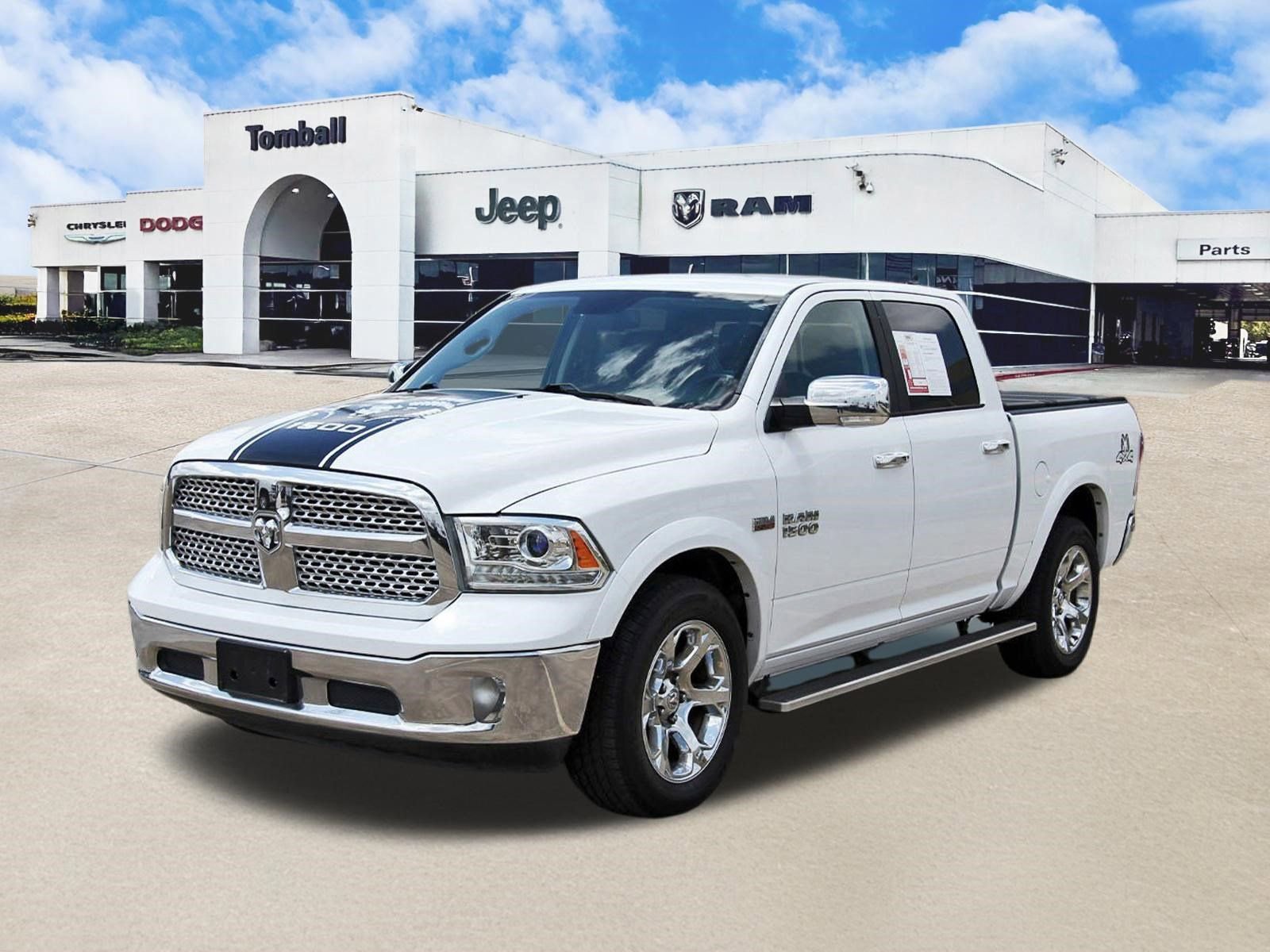 Used 2017 RAM 1500 Laramie AWD/4WD image 3