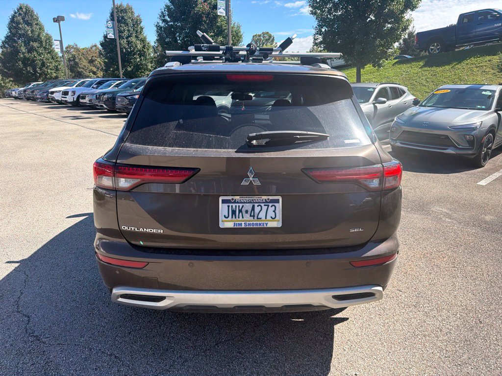 Used 2022 Mitsubishi Outlander SEL AWD/4WD image 4