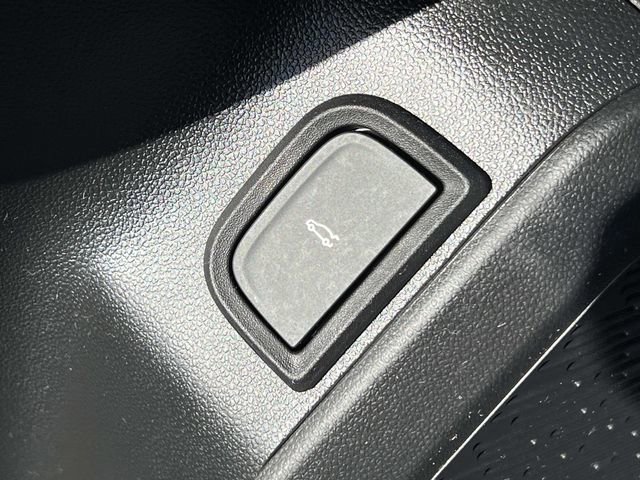 New 2026 GMC Terrain Elevation w/ Elevation Premium Package image 17