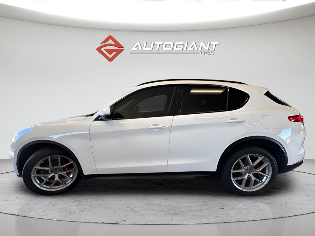 Used 2018 Alfa Romeo Stelvio Ti Sport AWD/4WD image 3