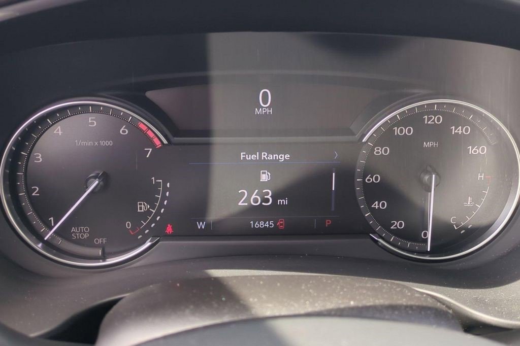 Certified 2023 Cadillac XT4 Luxury w/ Cold Weather Package image 10