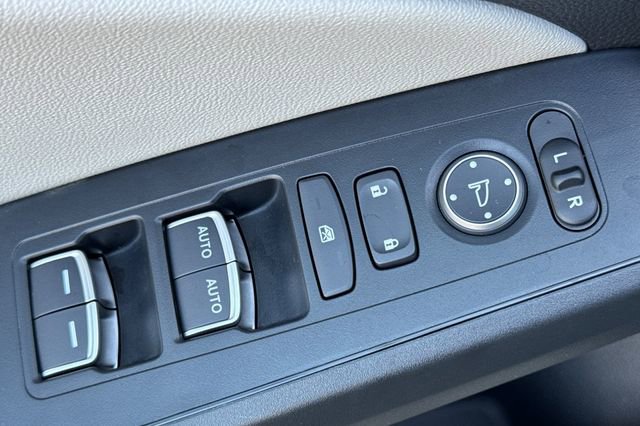 Used 2024 Honda Civic EX-L image 12