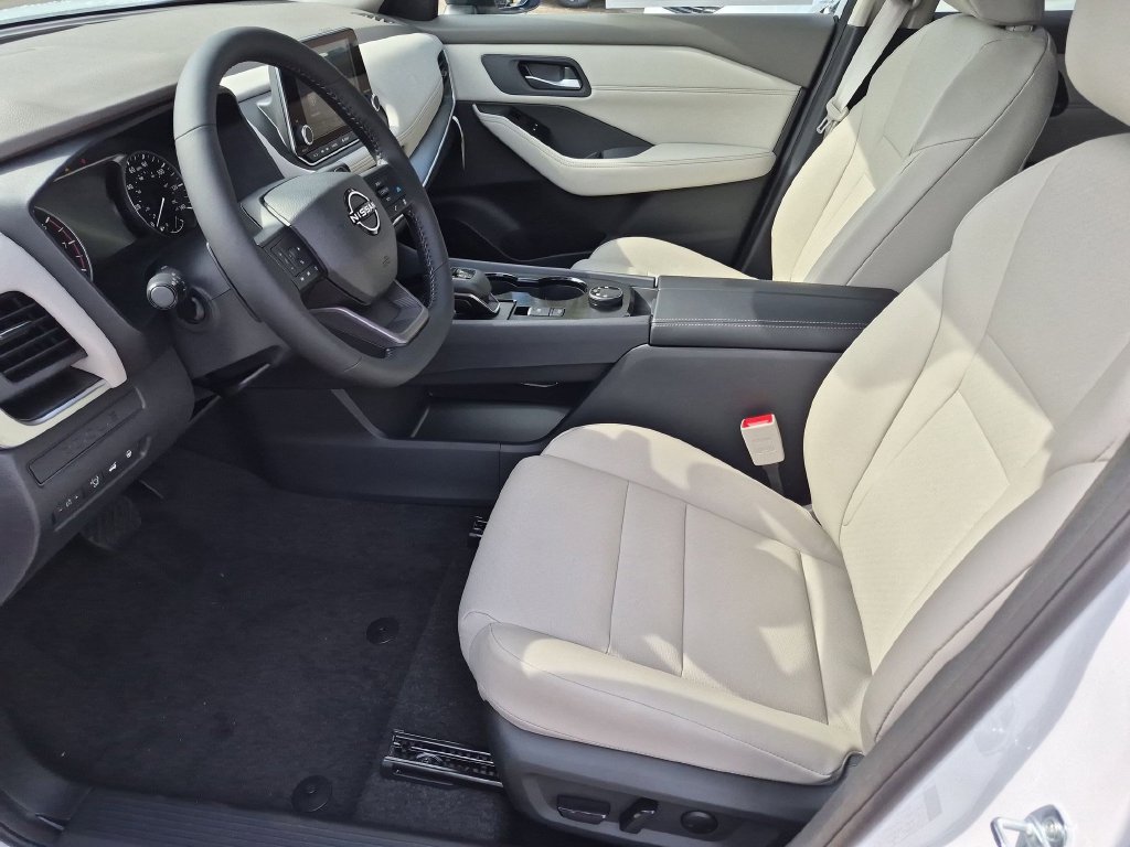 New 2027 Nissan Rogue Dark Armor AWD/4WD image 6