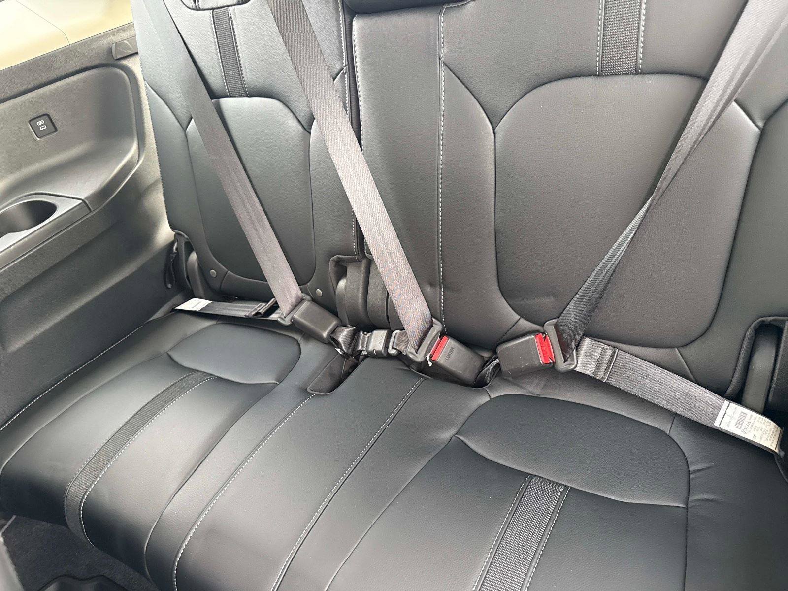 Certified 2024 Honda Pilot Touring image 16