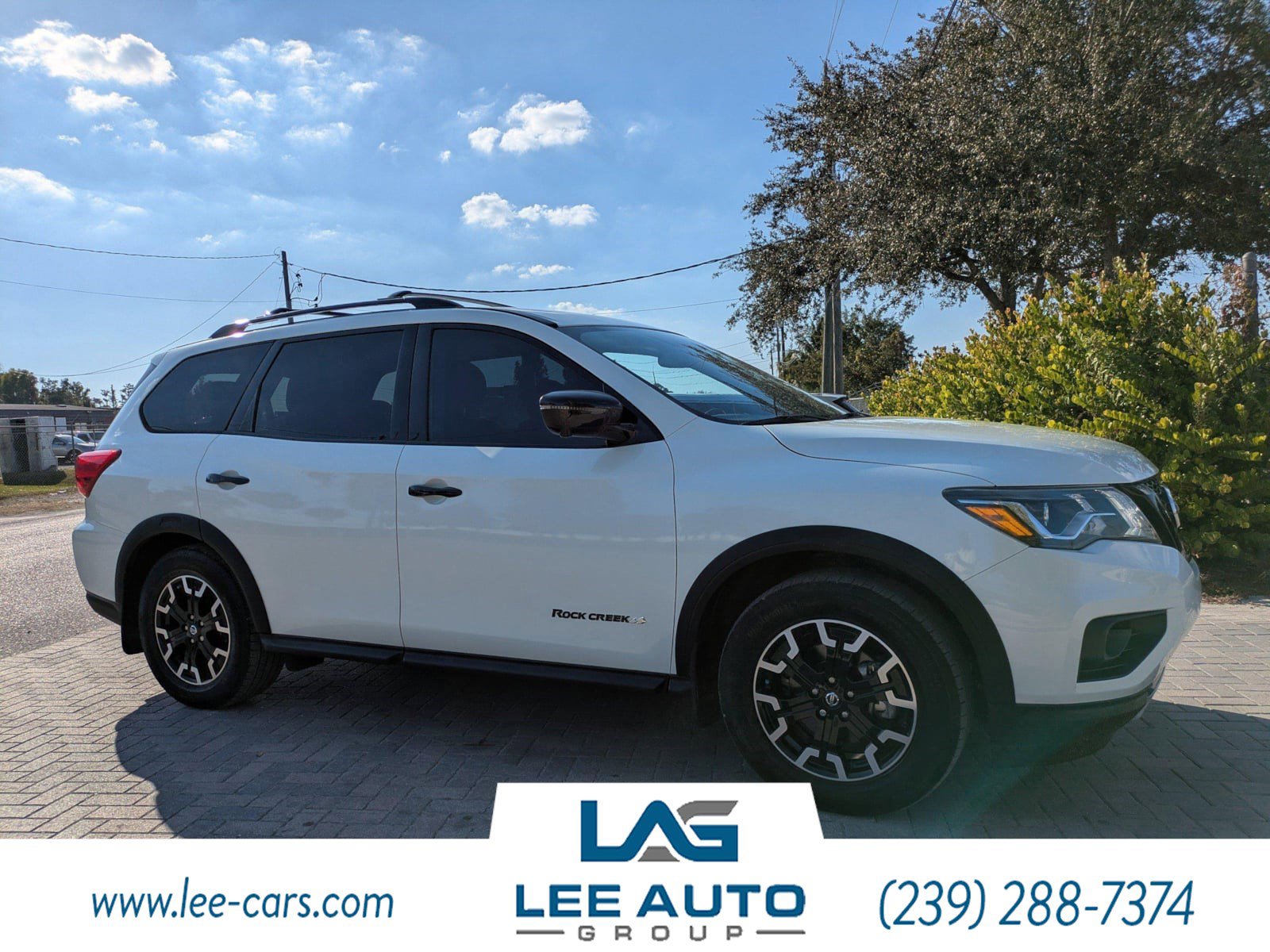 Used 2020 Nissan Pathfinder SL video 1