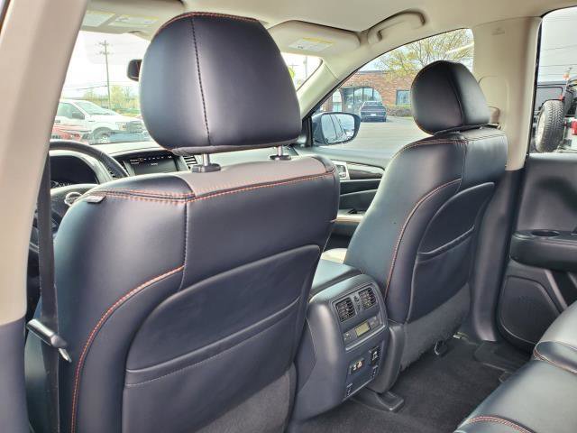 Used 2020 Nissan Pathfinder SL w/ Rock Creek Edition AWD/4WD image 27