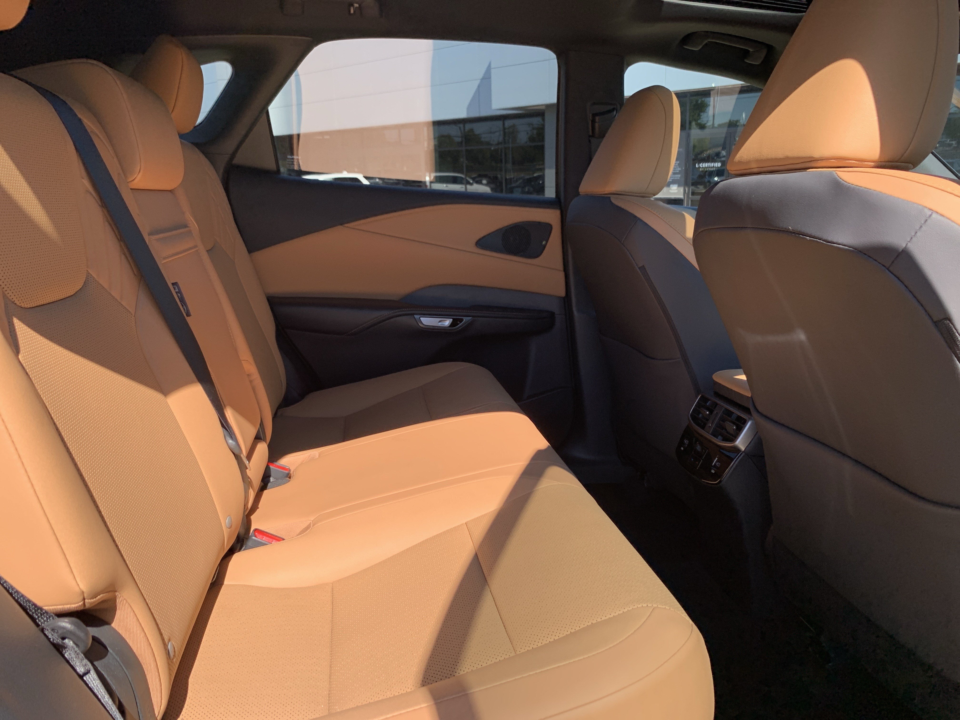 Used 2026 Lexus RX 350 Premium w/ Accessory Package (Z1) FWD image 33