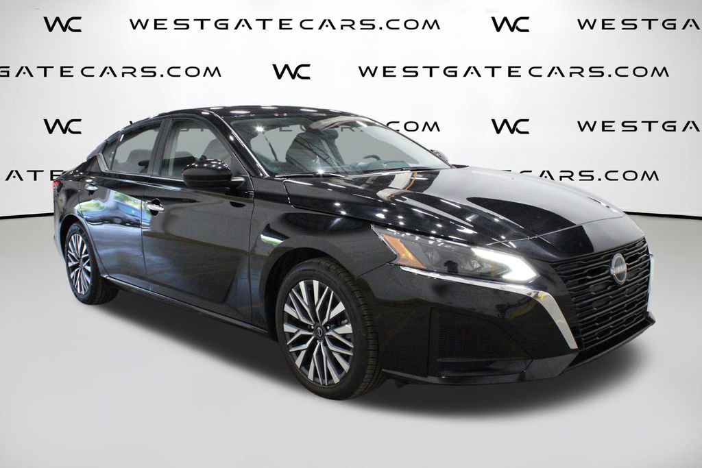 Used 2023 Nissan Altima 2.5 SV