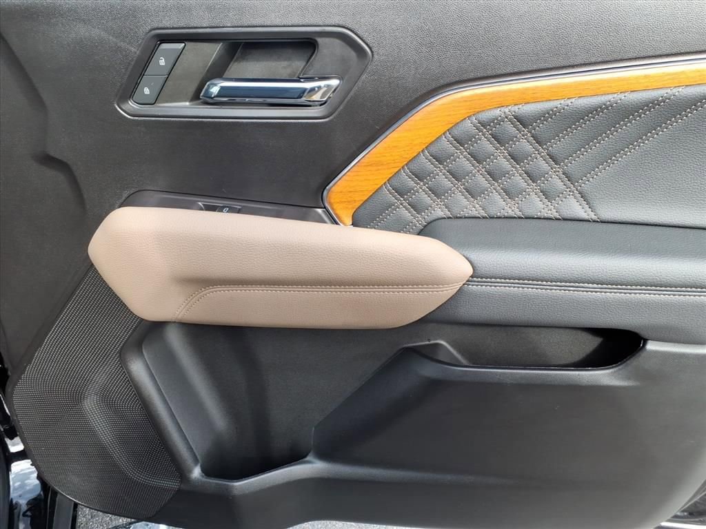 Certified 2024 GMC Canyon Denali image 21