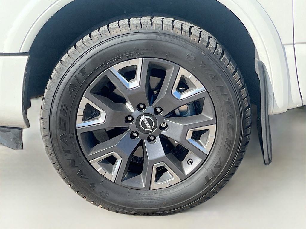 Used 2024 Nissan Titan Platinum Reserve w/ Moonroof Package AWD/4WD image 33