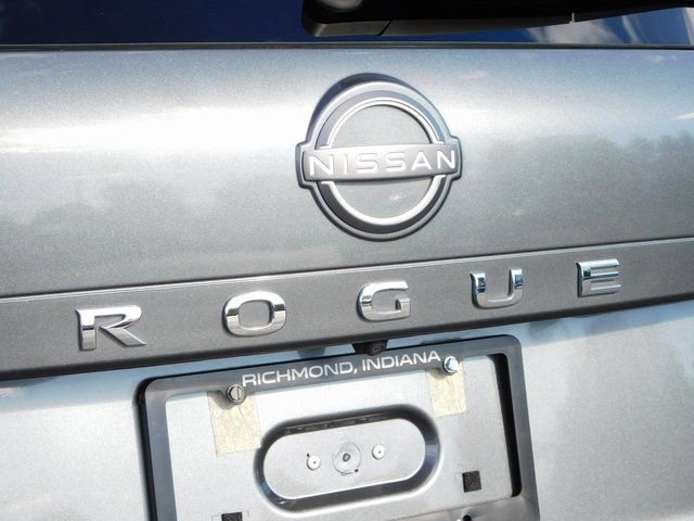 Used 2023 Nissan Rogue SV image 40