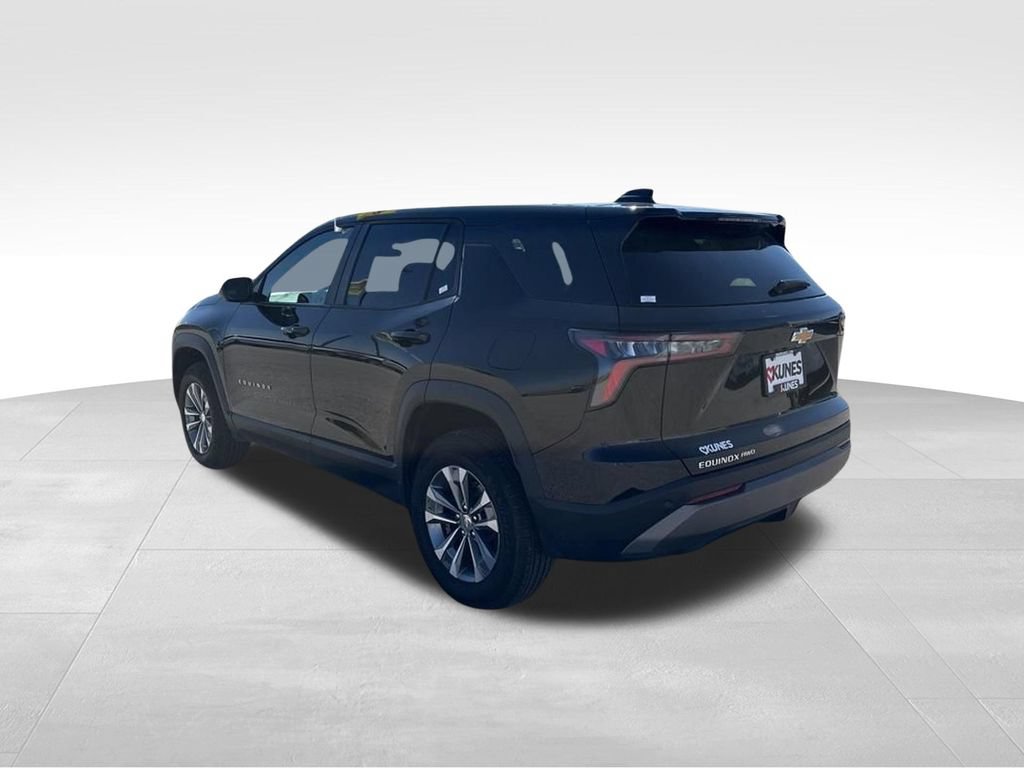 Used 2025 Chevrolet Equinox LT AWD/4WD image 9