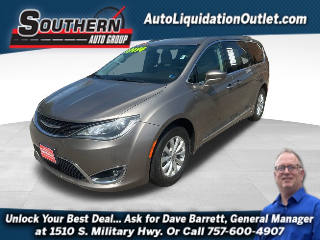 Used 2018 Chrysler Pacifica Touring-L w/ Premium Audio Group image 1