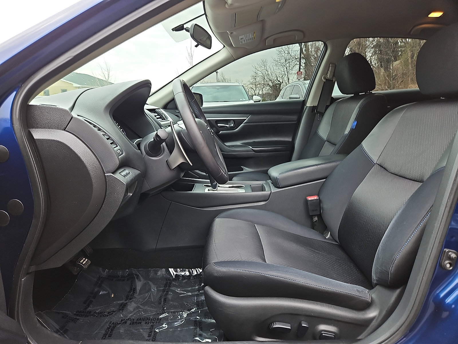 Used 2016 Nissan Altima 2.5 SR w/ LED Appearance Package image 12