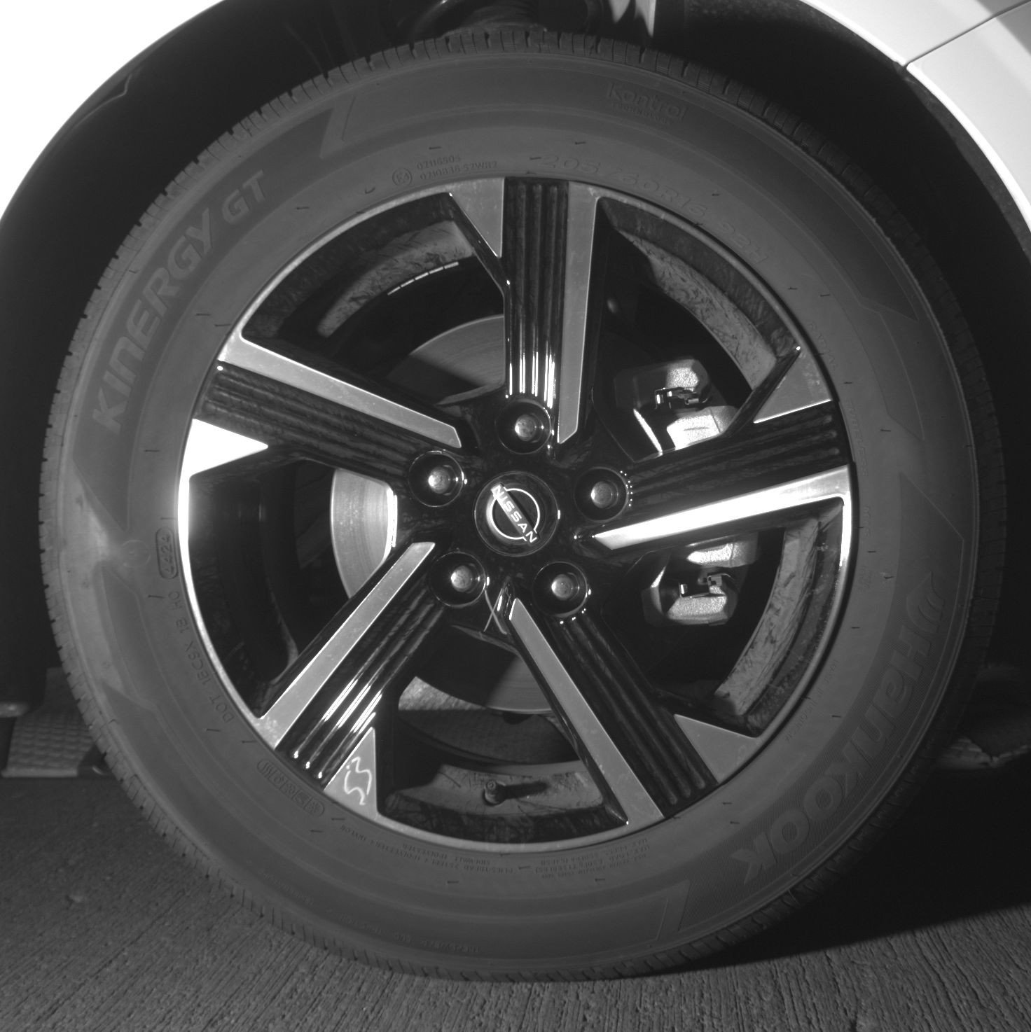 Used 2025 Nissan Sentra SV FWD image 13