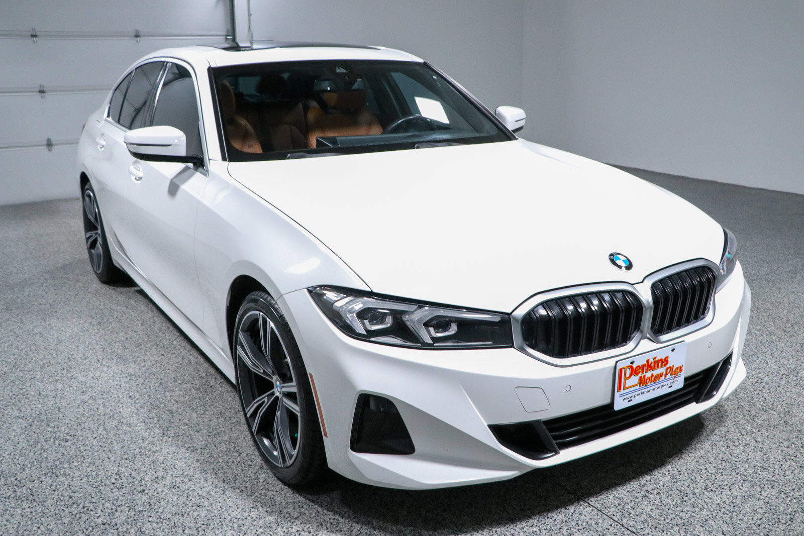 Used 2024 BMW 330i Sedan w/ Premium Package RWD image 5