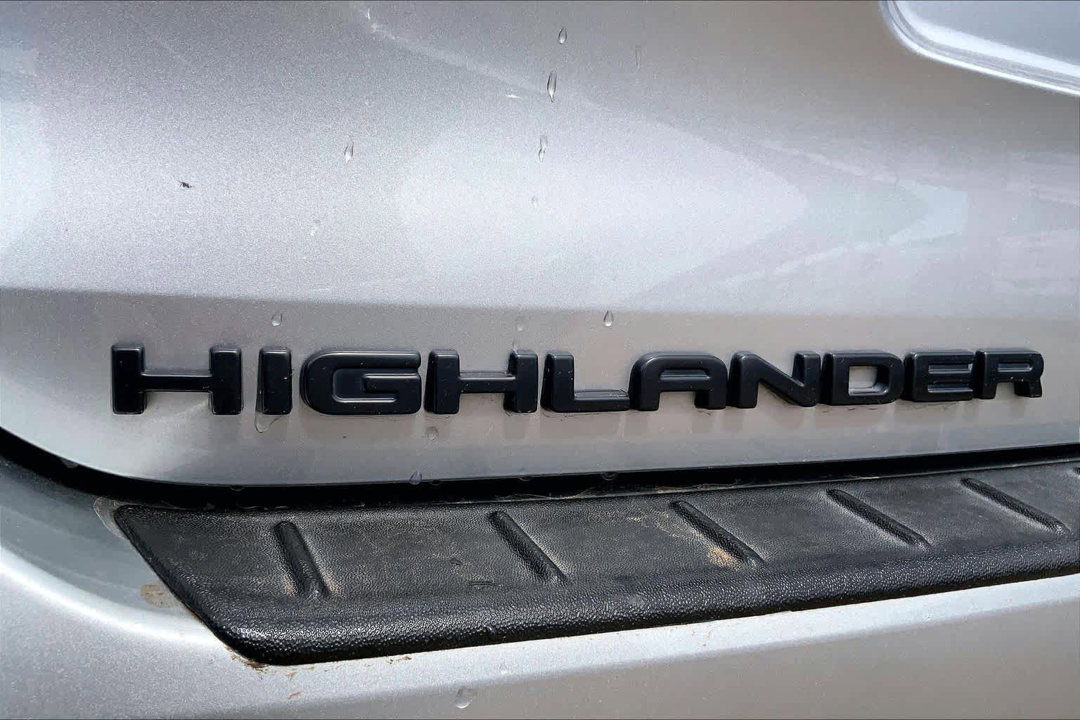 Used 2022 Toyota Highlander XSE FWD image 31
