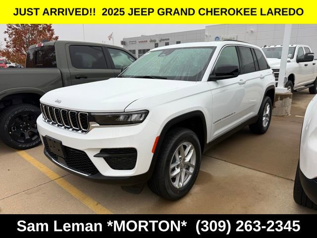 New 2025 Jeep Grand Cherokee Laredo w/ Luxury Tech Group I image 2