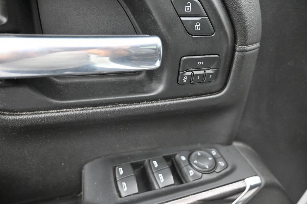 Used 2019 Chevrolet Silverado 1500 LTZ w/ LTZ Plus Package AWD/4WD image 24