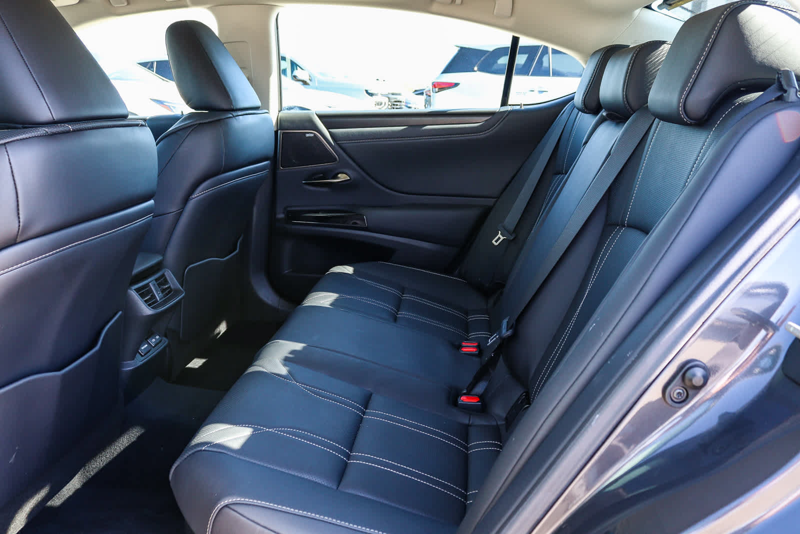 Certified 2025 Lexus ES 300h w/ Accessory Package (Z1) FWD image 21