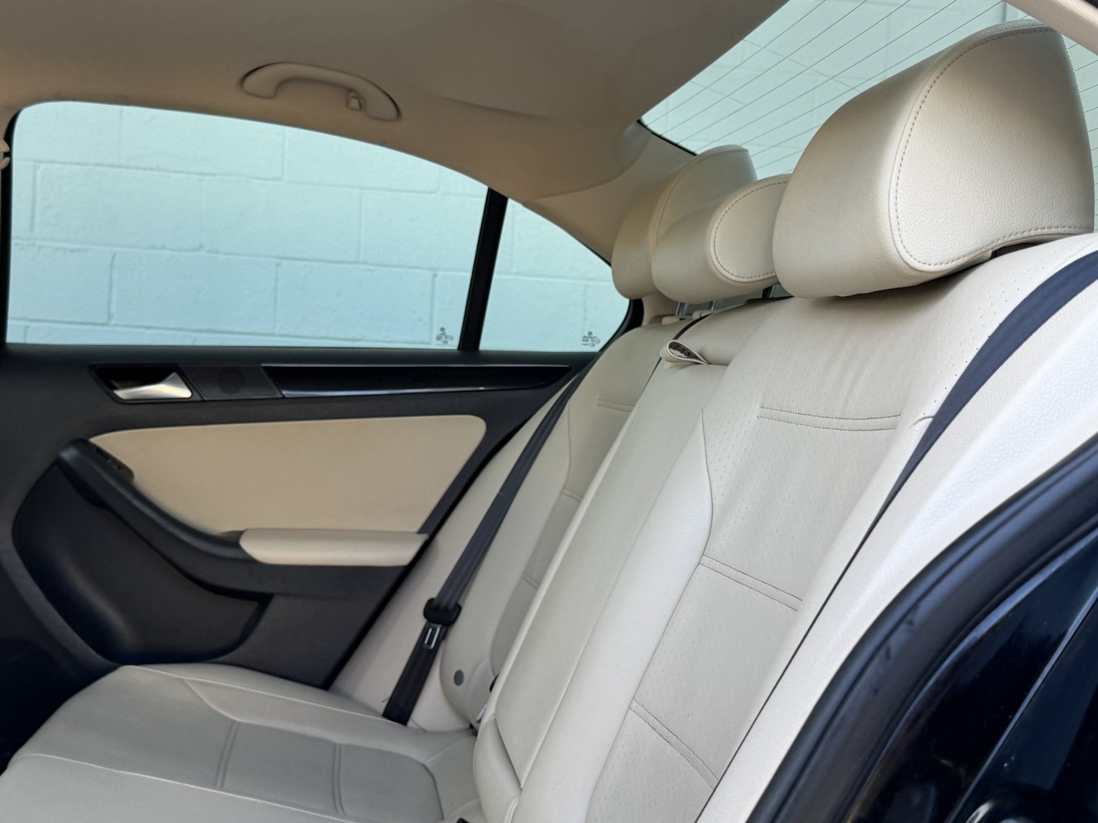 Used 2015 Volkswagen Jetta TDI SEL FWD image 22