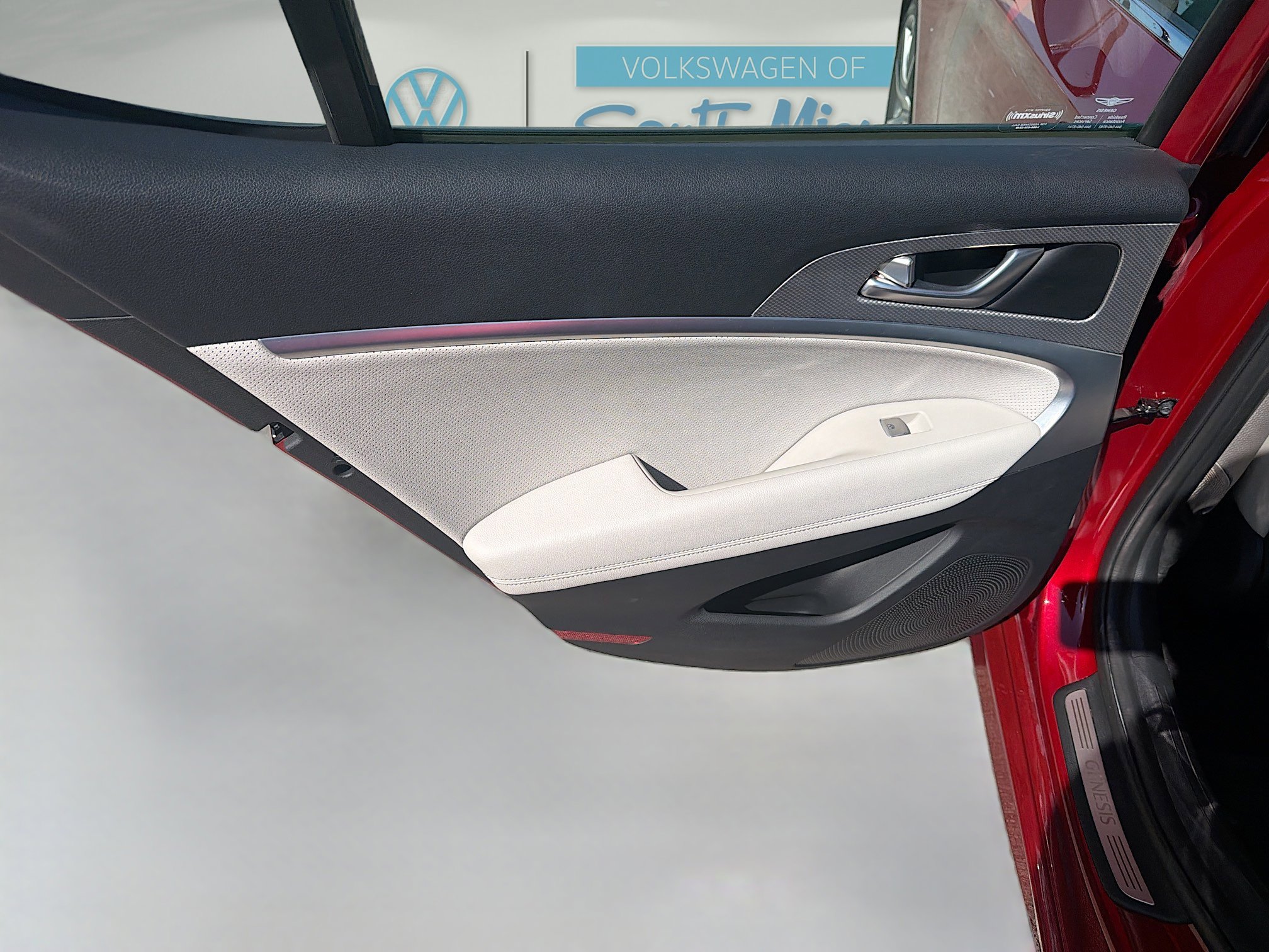 Used 2022 Genesis G70 3.3T image 27