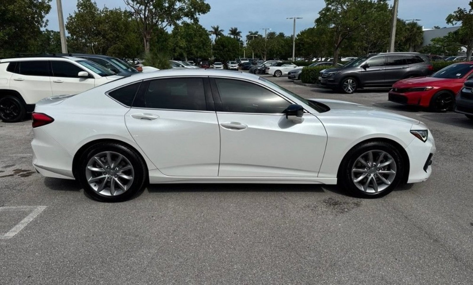 Used 2023 Acura TLX FWD image 4