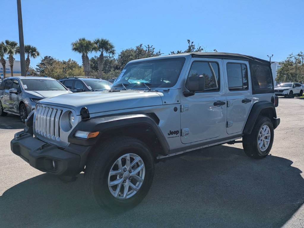 Used 2023 Jeep Wrangler Unlimited Sport AWD/4WD image 7