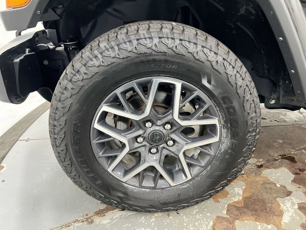 Used 2025 Jeep Wrangler Sahara image 26