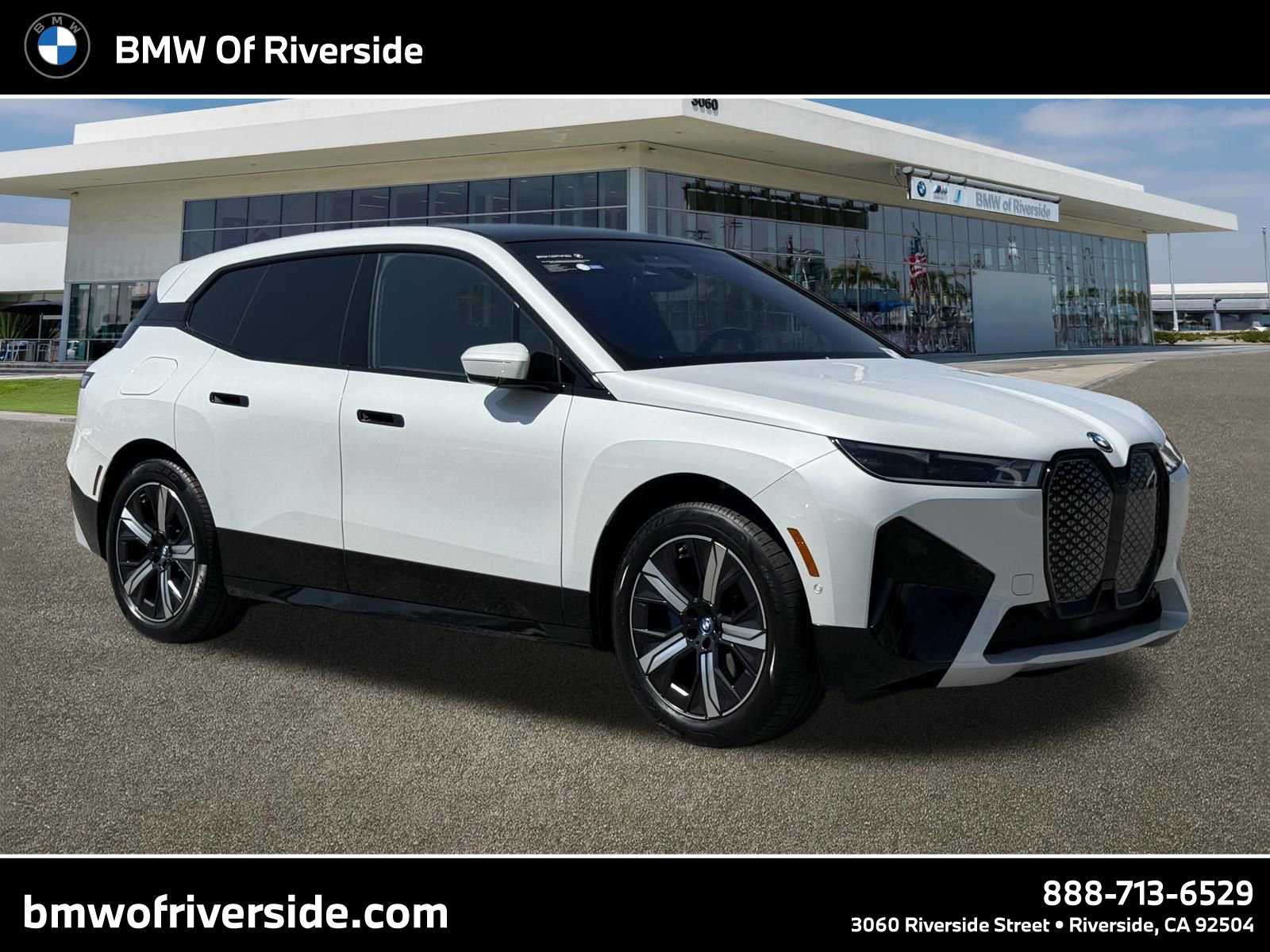 Used 2023 BMW iX xDrive50 w/ Sport Package image 1