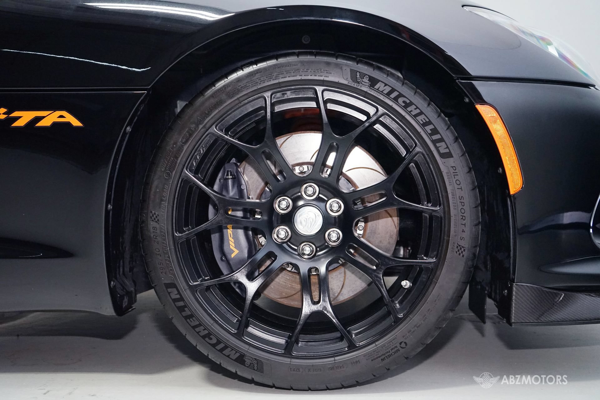 Used 2014 SRT Viper SRT-10 RWD image 10