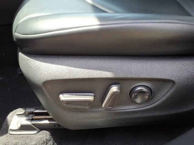 Certified 2024 Toyota Highlander XLE FWD image 10