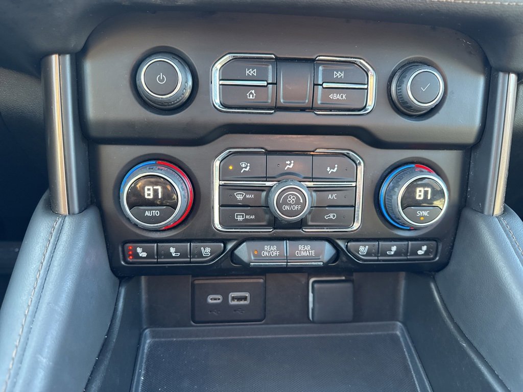 Used 2024 Chevrolet Suburban High Country image 27