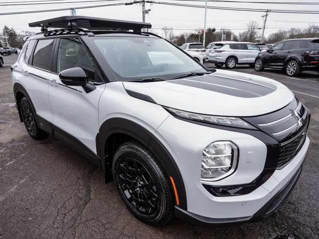 New 2026 Mitsubishi Outlander AWD image 3