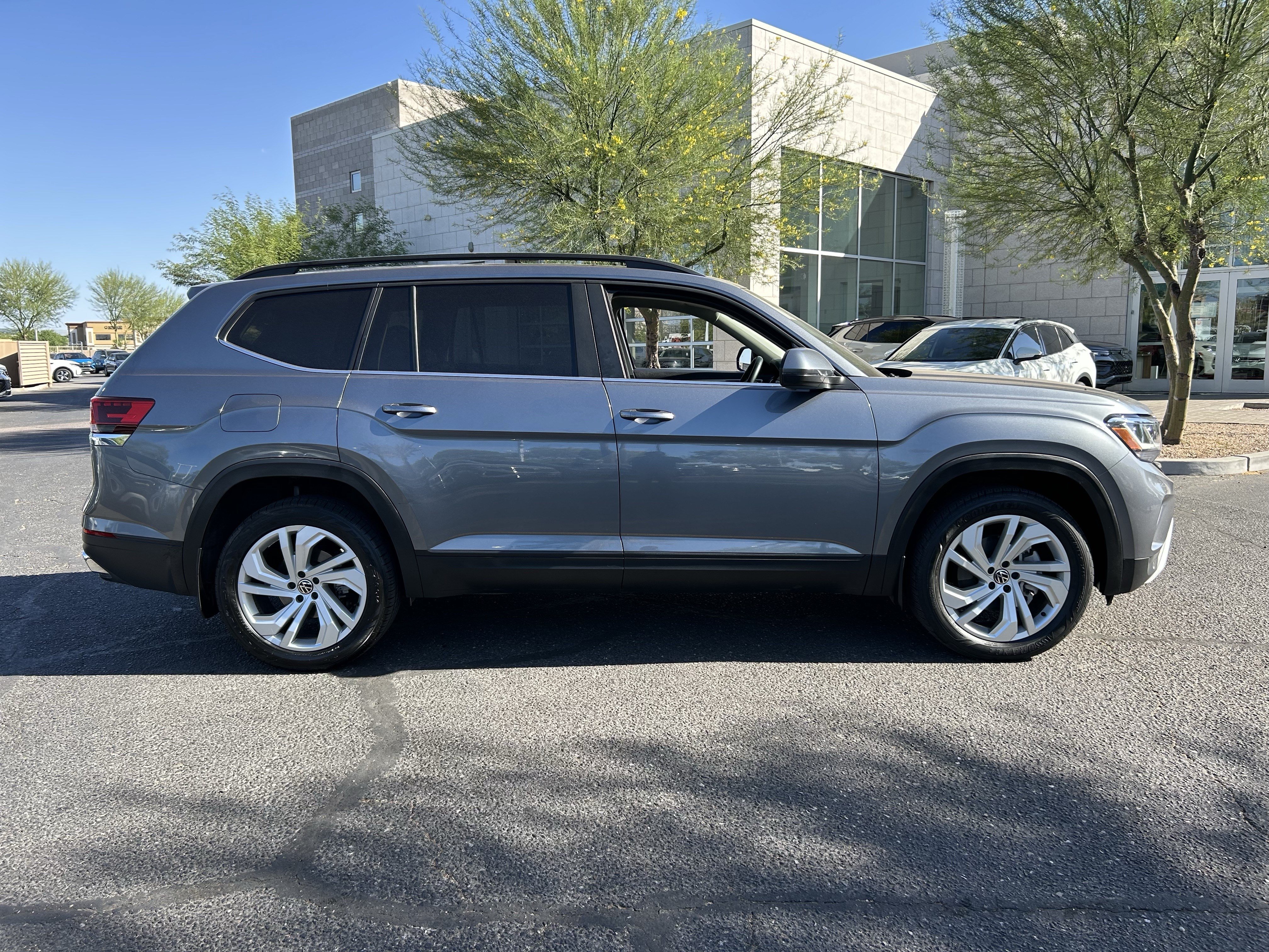 Used 2023 Volkswagen Atlas SE w/ Panoramic Sunroof Package AWD/4WD image 5