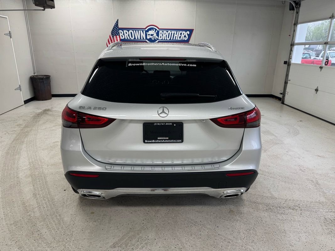 Used 2021 Mercedes-Benz GLA 250 4MATIC w/ Premium Package image 5