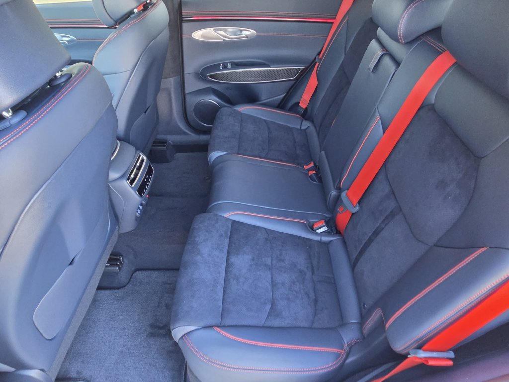 New 2027 Genesis GV70 3.5T Prestige AWD/4WD image 32