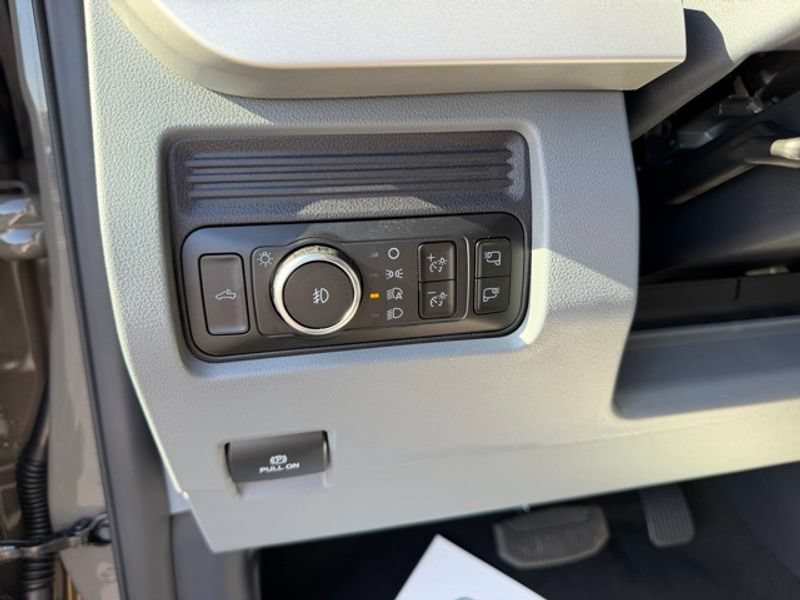New 2026 Ford F250 XLT w/ 360-Degree Camera Package AWD/4WD image 16