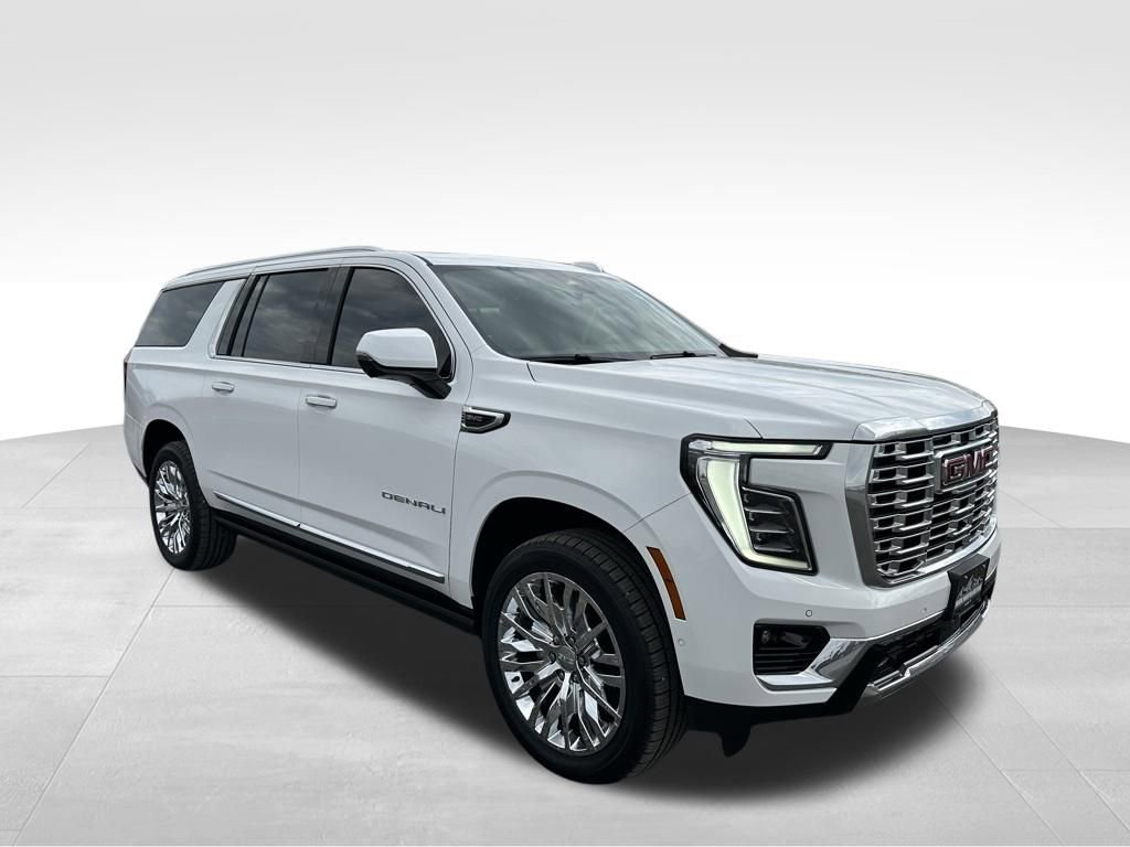 Used 2025 GMC Yukon XL Denali w/ Sun & Power Step Package image 29