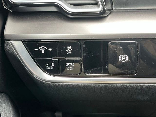 Certified 2025 Kia Sportage EX w/ EX Premium Package image 36