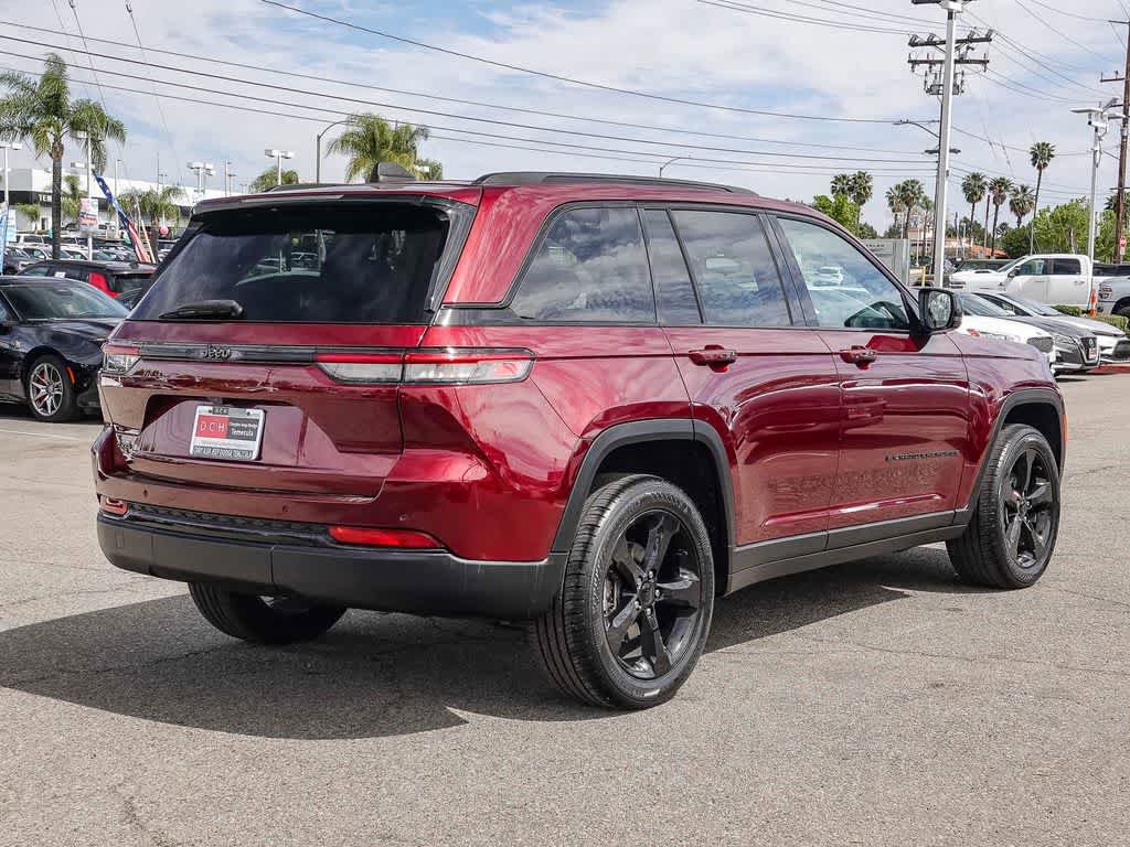 Certified 2023 Jeep Grand Cherokee Altitude image 4