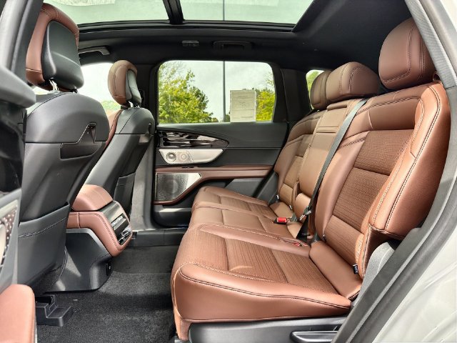 New 2026 Lincoln Nautilus Reserve AWD/4WD image 23