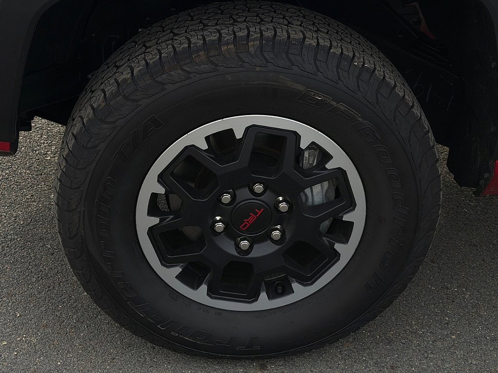 Used 2025 Toyota Tacoma TRD Off-Road image 6