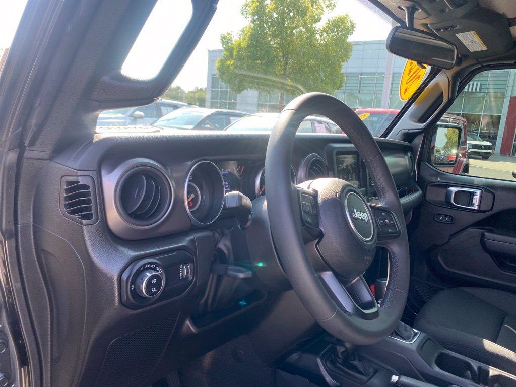 Used 2023 Jeep Gladiator Sport AWD/4WD image 23