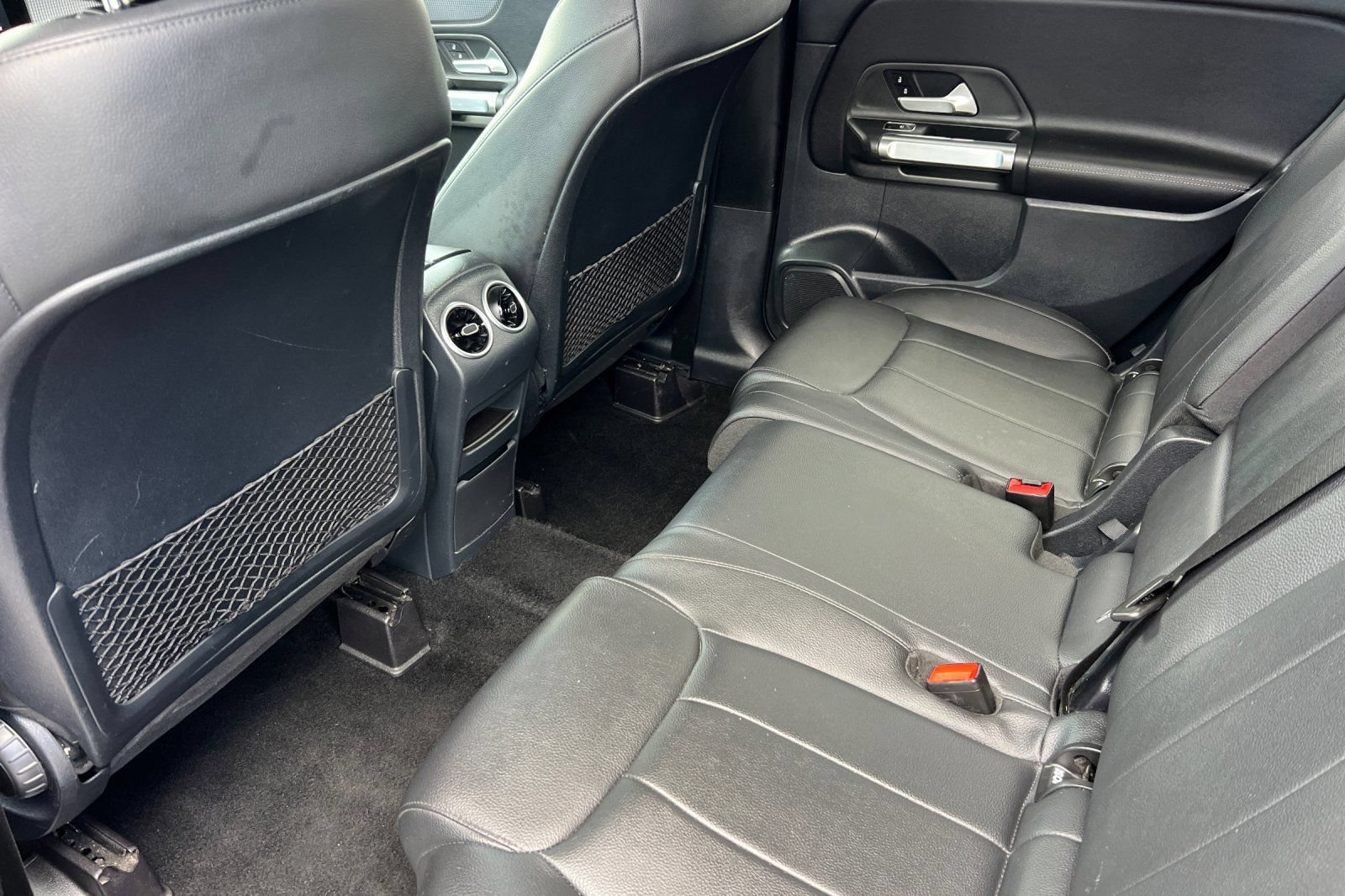 Used 2022 Mercedes-Benz GLB 250 image 4