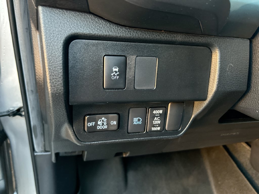 Used 2022 Toyota Tacoma TRD Sport w/ Technology Package RWD image 14