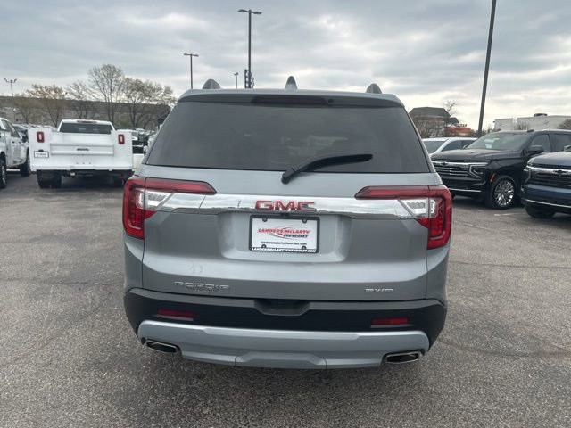 Used 2023 GMC Acadia SLT image 4