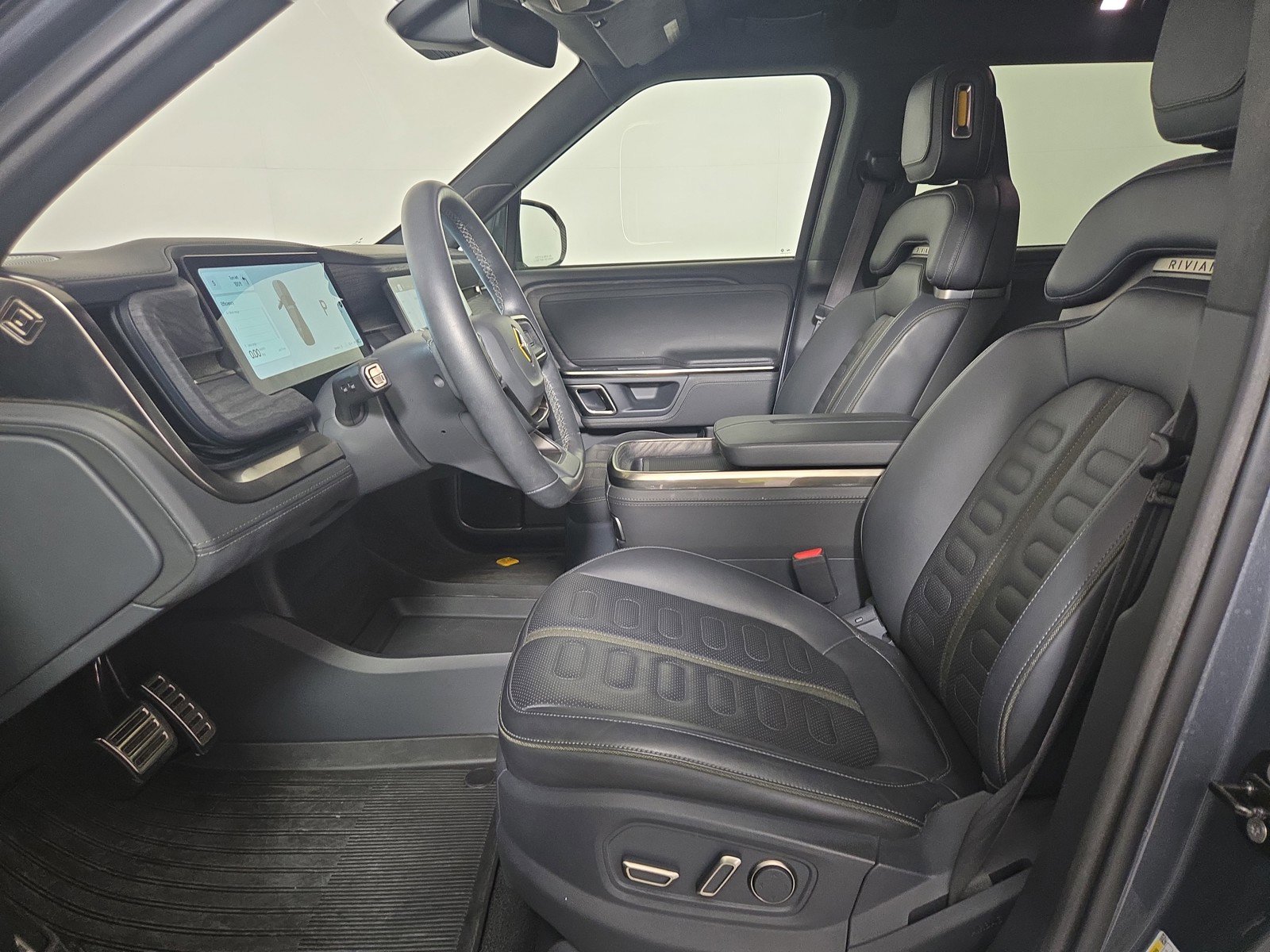 Used 2022 Rivian R1S Launch Edition image 20