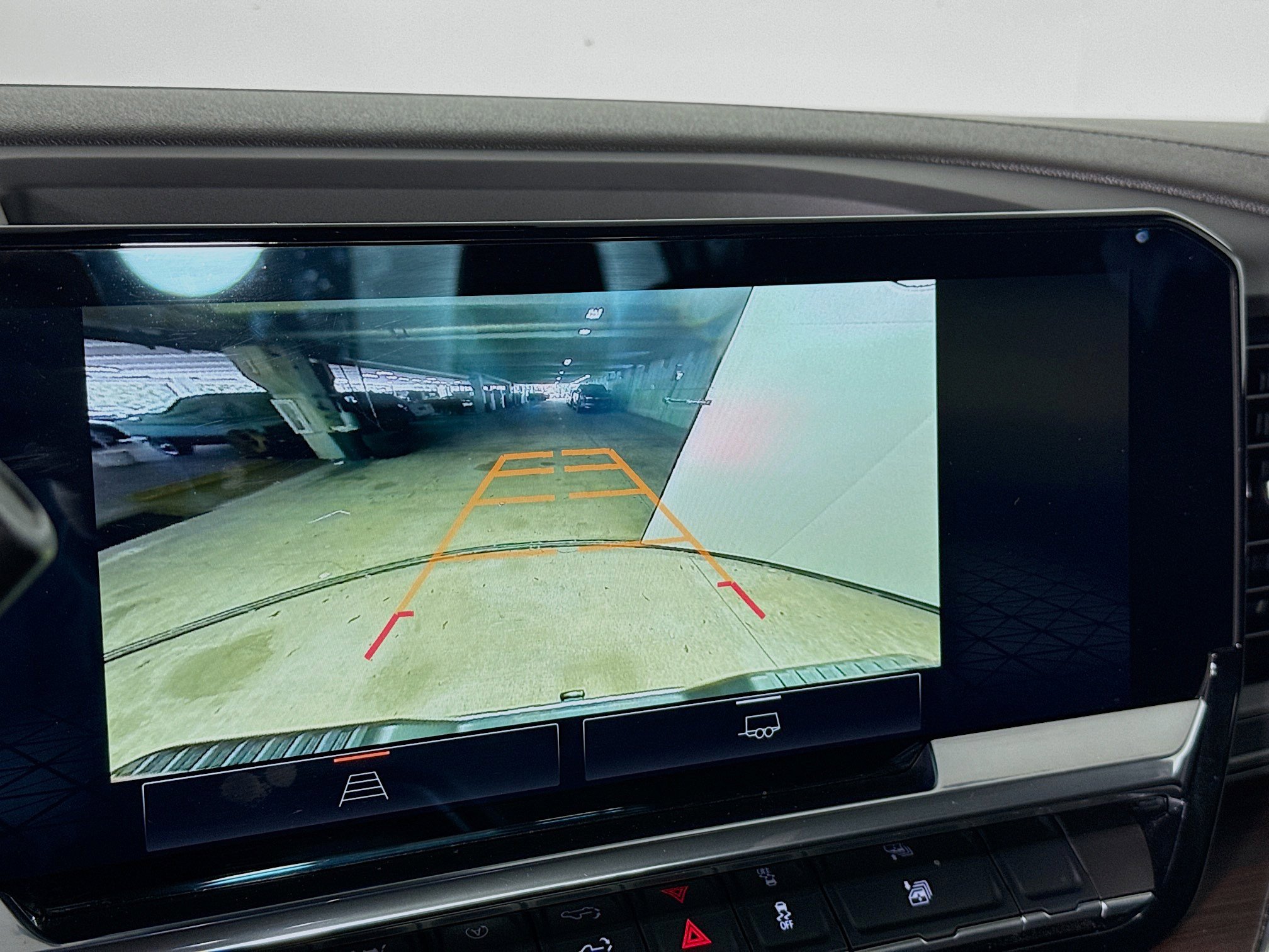 Used 2025 GMC Sierra 1500 SLT image 16