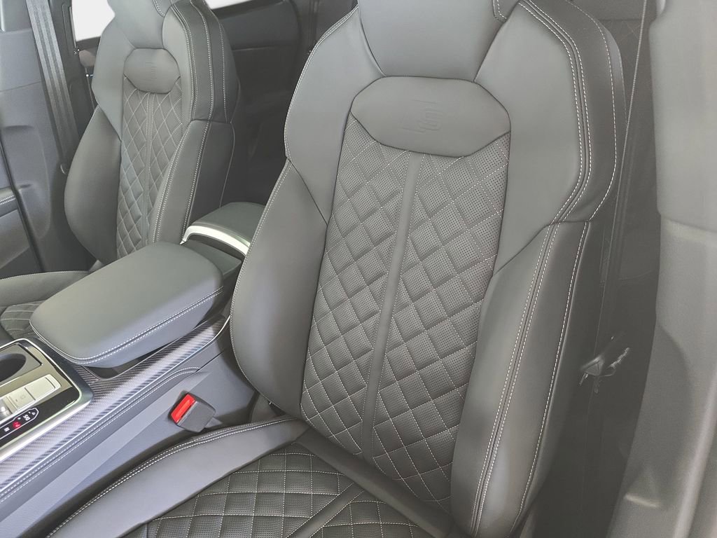 New 2026 Audi SQ8 Prestige AWD/4WD image 9